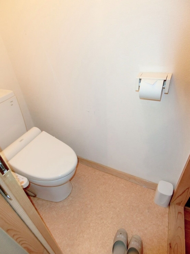 エコノミー　ツインルーム　102 客室8 | 民宿 inn しらはま 駅の宿