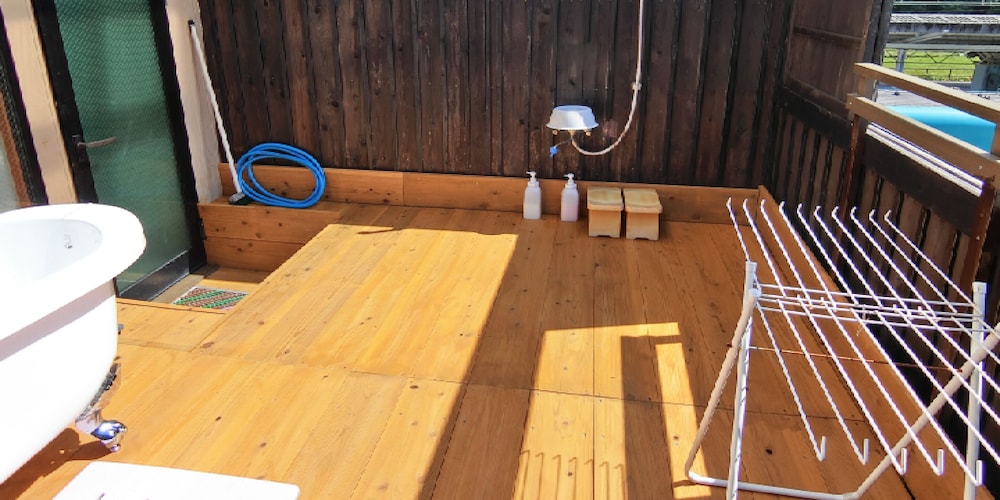 和室 4人部屋 露天風呂付 202 バスルーム5 | 民宿 inn しらはま 駅の宿