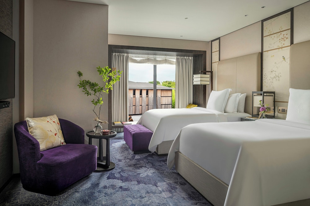 プレミア スイート シングルベッド 2 台 客室0 | フォーシーズンズホテル京都