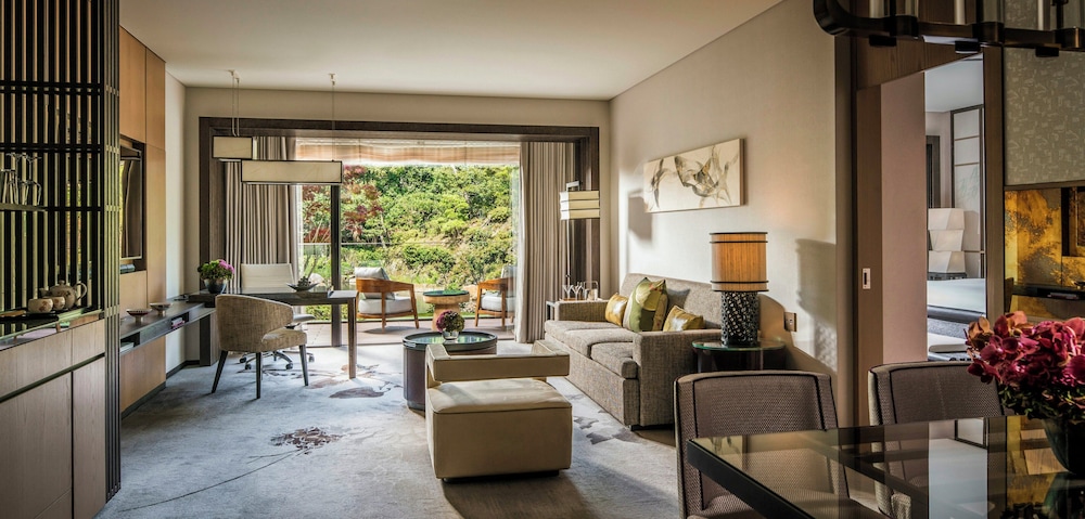 プレミア スイート 1 ベッドルーム (Heritage Garden) ガーデン ビュー0 | フォーシーズンズホテル京都