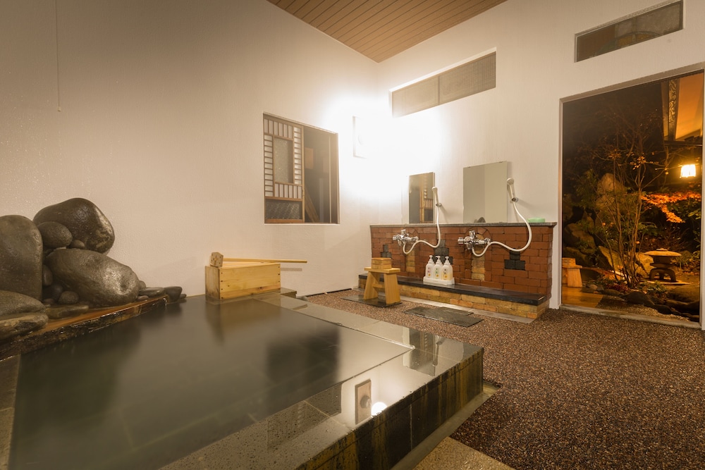 スイート　露天風呂付き 客室2 | 日田温泉琴平 旅籠かやうさぎ