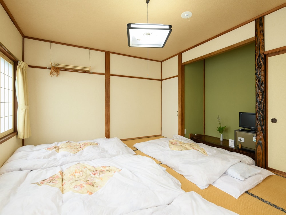 和室 4名様用 バス・トイレ共用 禁煙 客室4 | 癒しの宿 旅館 田端屋