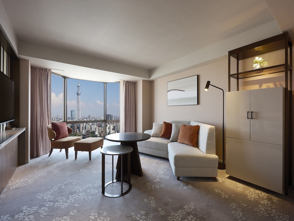 エグゼクティブ スイート　スカイツリー側（大人3名用/ラウンジアクセス付） 客室1 | 浅草ビューホテル