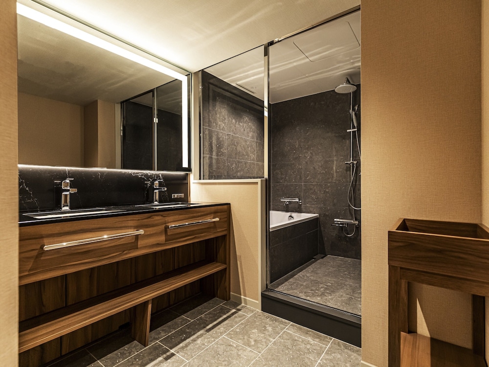 エグゼクティブ デラックス キング　スカイツリー側（大人3名用/ラウンジアクセス付） バスルーム0 | 浅草ビューホテル