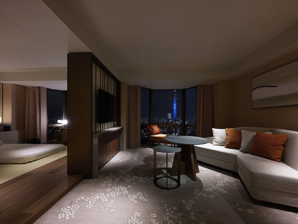 エグゼクティブ スイート　スカイツリー側（大人3名用/ラウンジアクセス付） 客室2 | 浅草ビューホテル