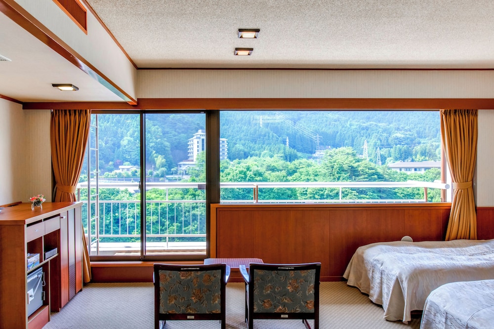 和洋室 禁煙 客室2 | 鬼怒川温泉 日光きぬ川ホテル三日月