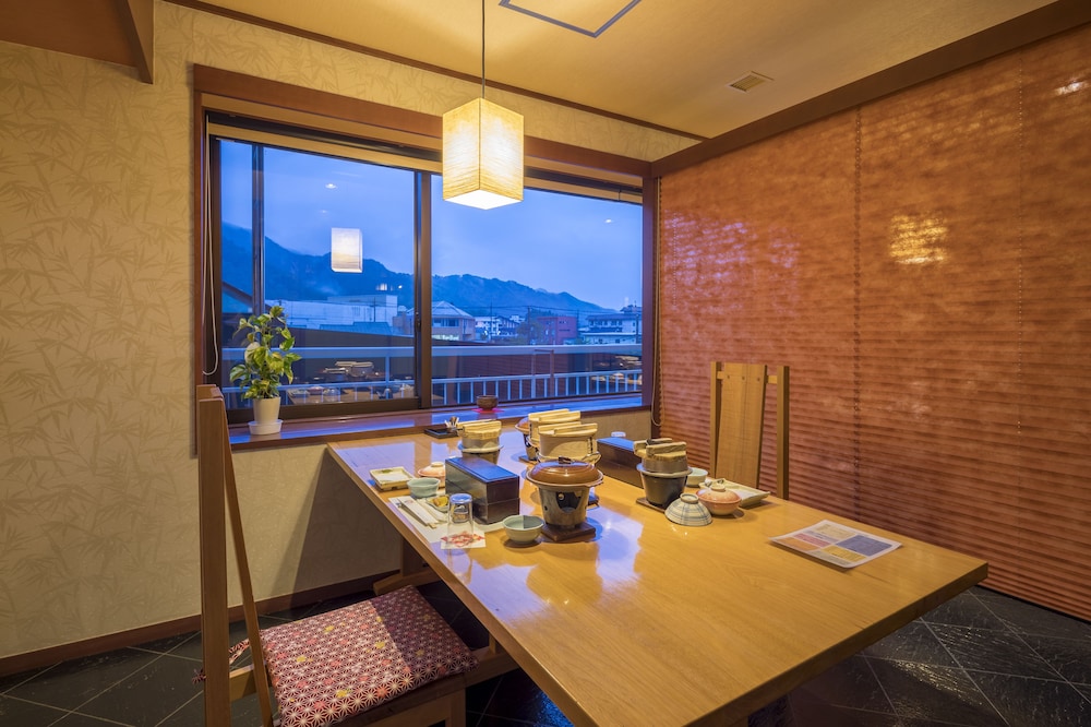 レストラン1 | 鬼怒川温泉 日光きぬ川ホテル三日月 レストラン1 | 鬼怒川温泉 日光きぬ川ホテル三日月