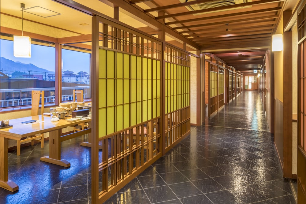 レストラン1 | 鬼怒川温泉 日光きぬ川ホテル三日月 レストラン1 | 鬼怒川温泉 日光きぬ川ホテル三日月