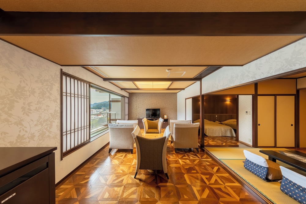 Mikazuki CLUB9 木もれび 禁煙 客室0 | 鬼怒川温泉 日光きぬ川ホテル三日月