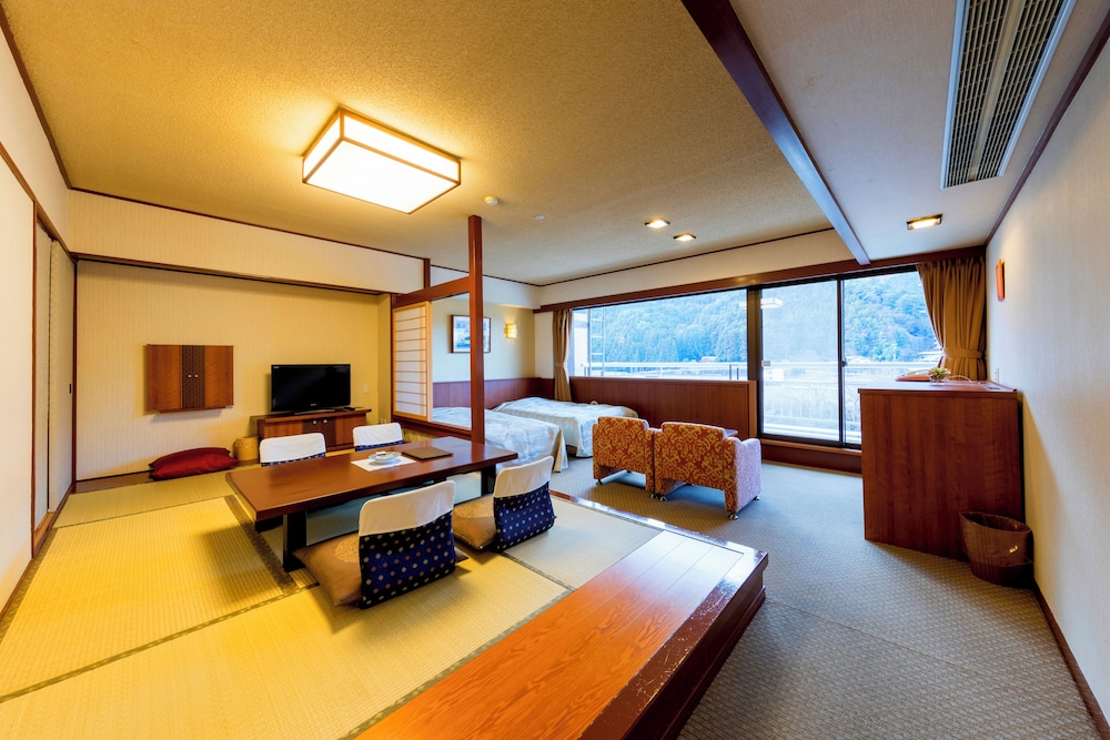和洋室 禁煙 客室3 | 鬼怒川温泉 日光きぬ川ホテル三日月