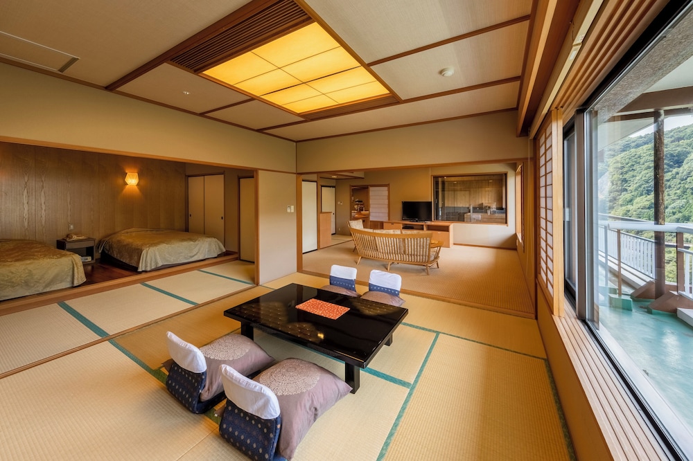 Mikazuki CLUB9 けいりゅう 禁煙 客室2 | 鬼怒川温泉 日光きぬ川ホテル三日月