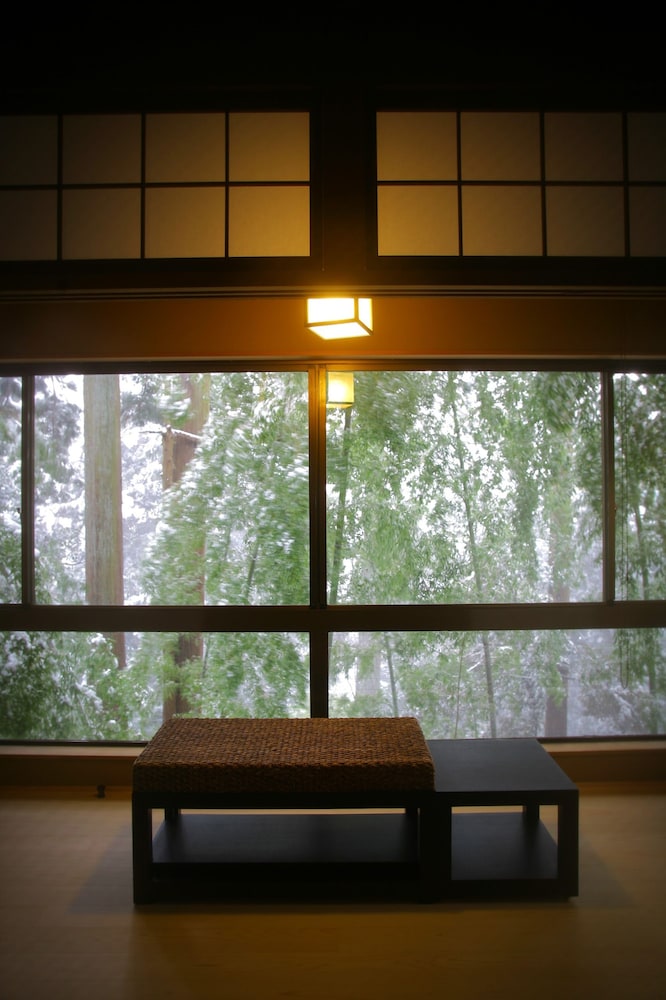 離れ『松風庵』温泉露天風呂付き12.5畳和室+ベッドルーム 客室15 | 吉田屋山王閣