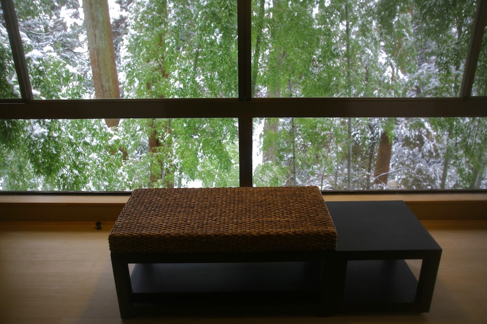 離れ『松風庵』温泉露天風呂付き12.5畳和室+ベッドルーム 客室3 | 吉田屋山王閣