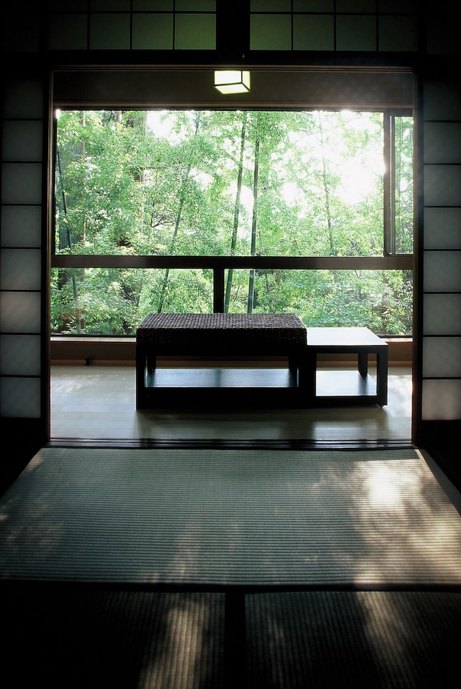 離れ『松風庵』温泉露天風呂付き12.5畳和室+ベッドルーム 部屋からの景観0 | 吉田屋山王閣