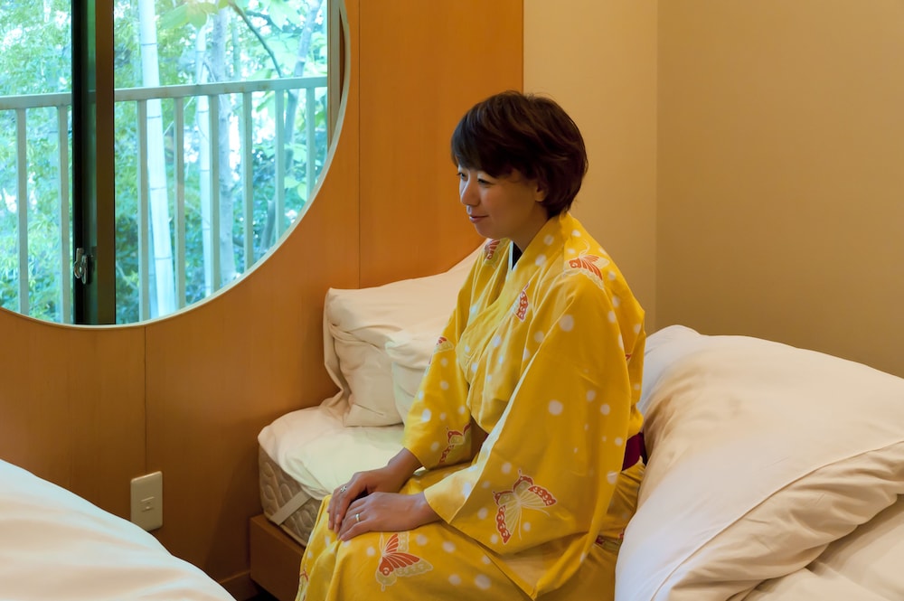 離れ『松風庵』温泉露天風呂付き12.5畳和室+ベッドルーム 客室19 | 吉田屋山王閣