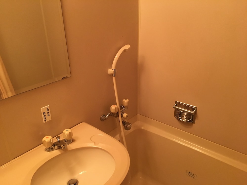 ベーシック ダブルルーム 禁煙 バスルームの設備0 | クラウンヒルズ富山