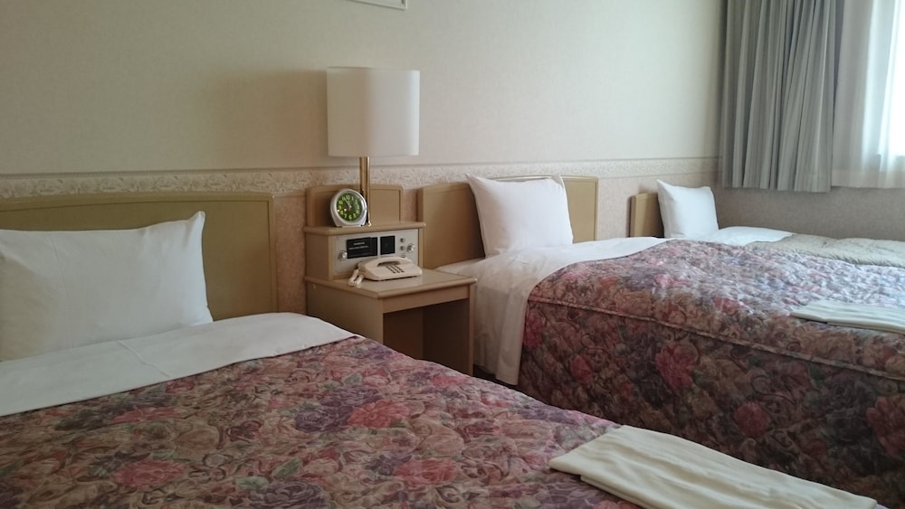 ファミリー ルーム 禁煙 客室3 | クラウンヒルズ金沢