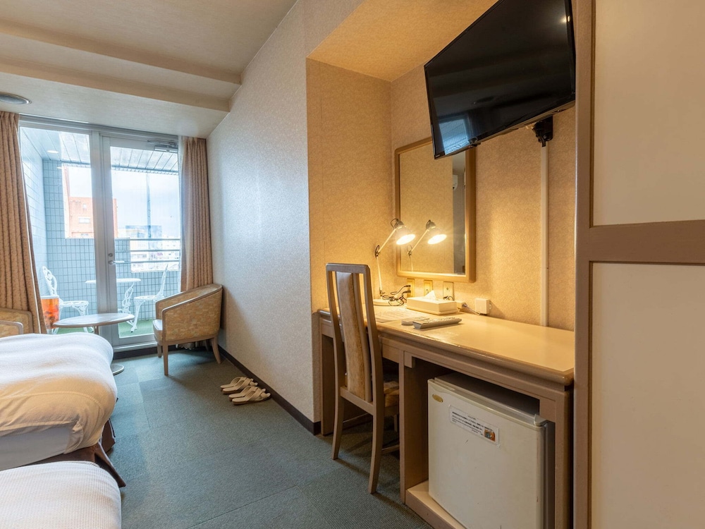 ツインルーム 禁煙 (バルコニーでのみ喫煙可) 客室5 | ホテル ニューセンチュリー