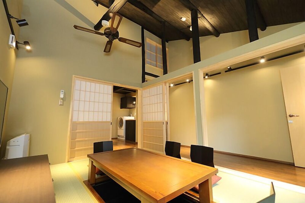 町家　一棟 リビングルーム0 | 一軒町家 さと居 (SATOI) 大宮五条 鉄仙