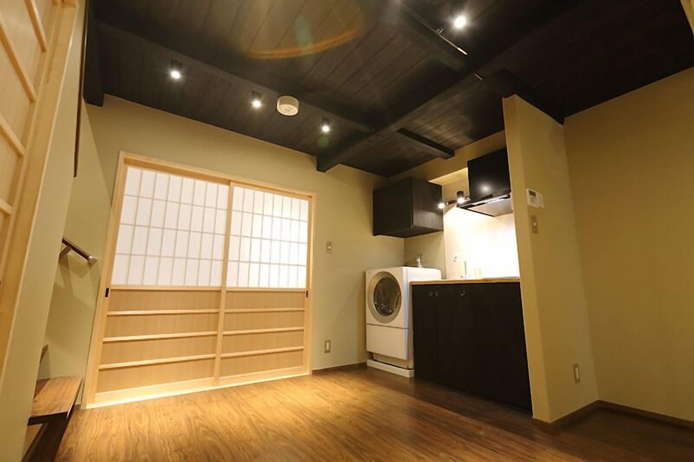 町家　一棟 専用簡易キッチン1 | 一軒町家 さと居 (SATOI) 大宮五条 鉄仙