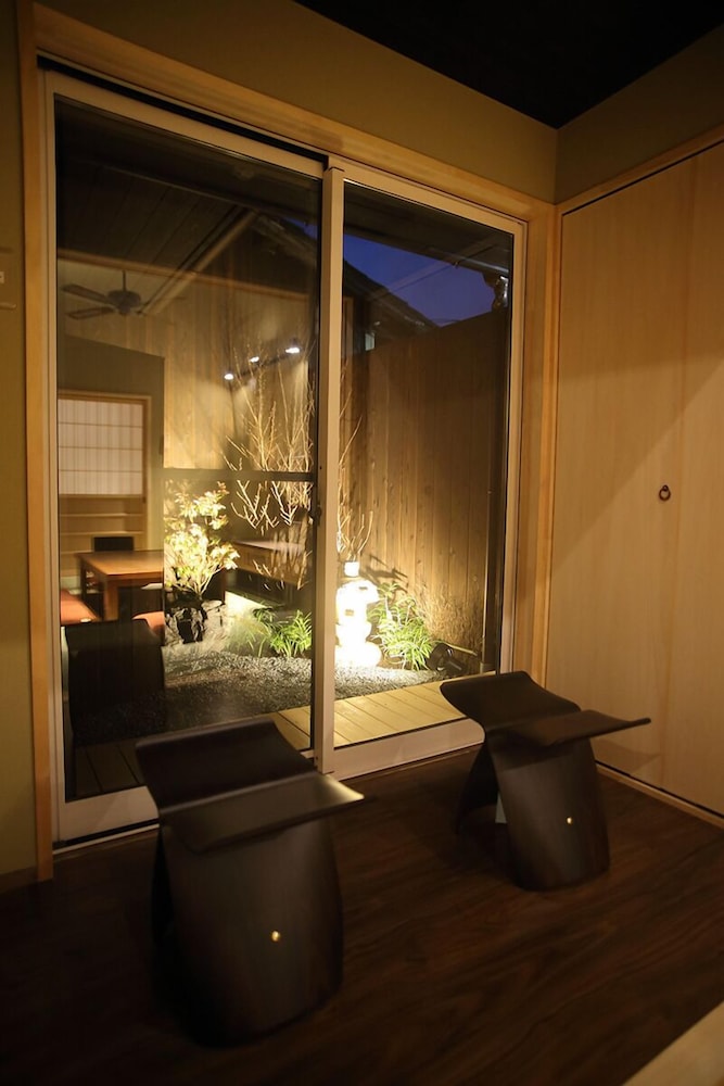 町家　一棟 リビング エリア3 | 一軒町家 さと居 (SATOI) 大宮五条 鉄仙