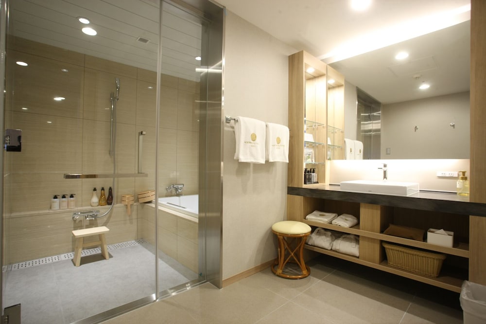 スーペリア ツインルーム 禁煙 バスルーム0 | 祝いの宿 登別グランドホテル