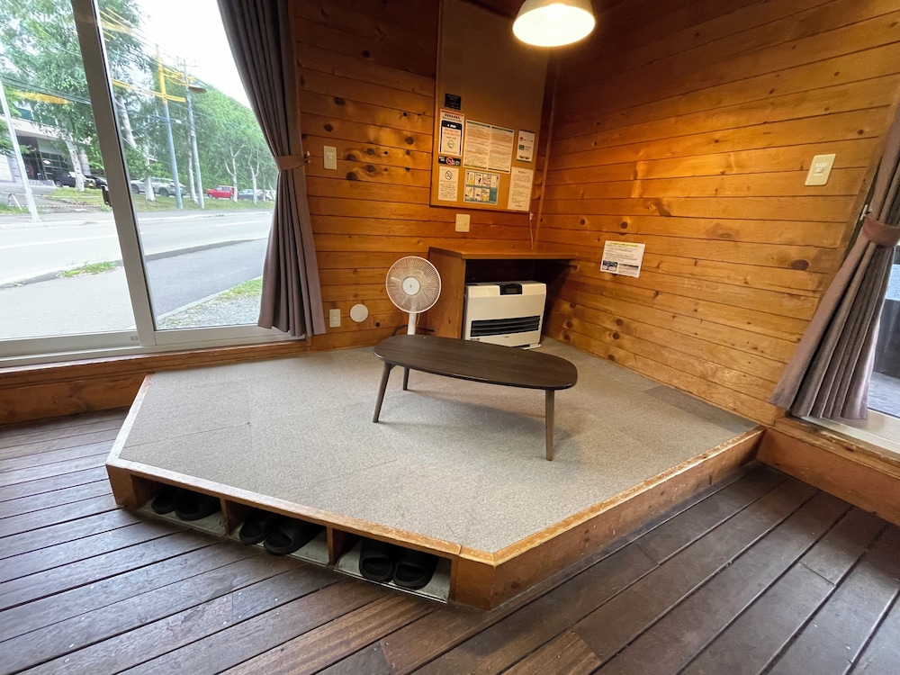 コテージ 禁煙 マウンテンビュー 露天風呂なし (9名定員) リビング エリア2 | ウィンケルビレッジ