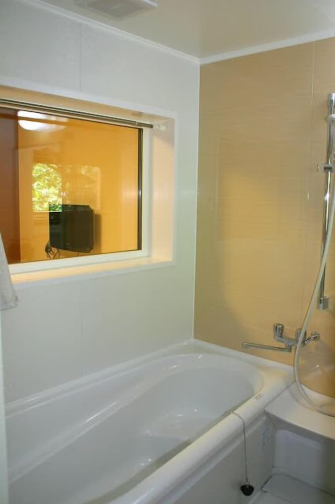 客室温泉露天風呂付コンドミニアム　（４名定員）　禁煙　山側 バスルーム3 | ウィンケルビレッジ