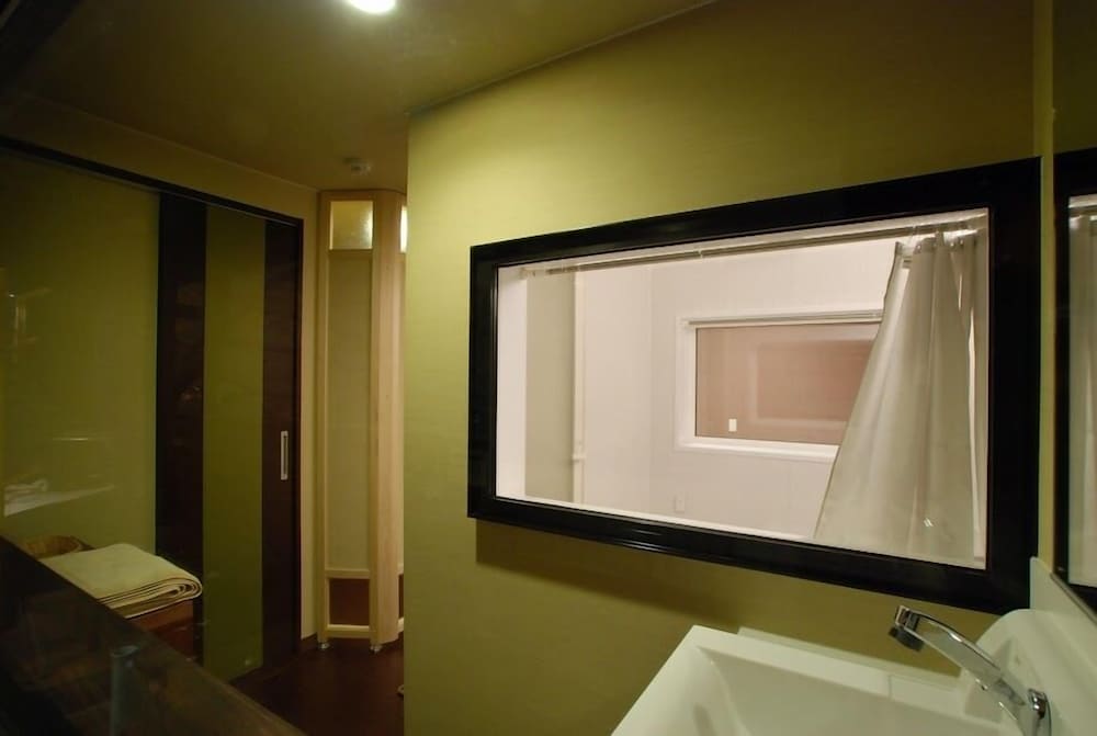 客室温泉露天風呂付コンドミニアム　（４名定員）　禁煙　山側 バスルーム5 | ウィンケルビレッジ