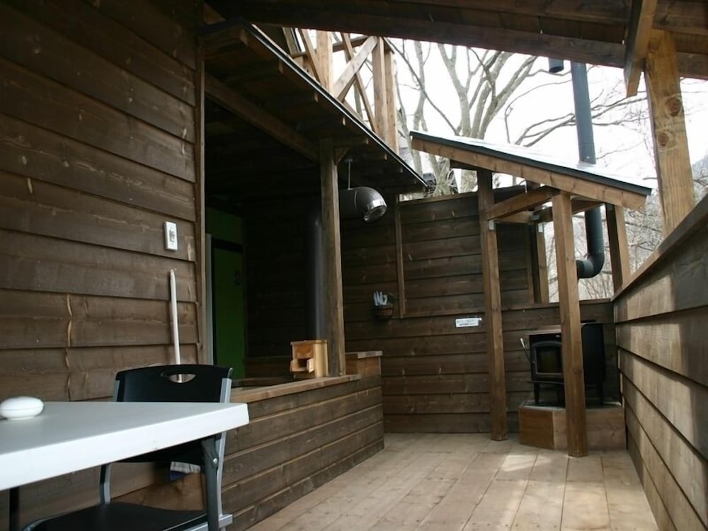 客室温泉露天風呂付コンドミニアム　（４名定員）　禁煙　山側 テラス / パティオ1 | ウィンケルビレッジ