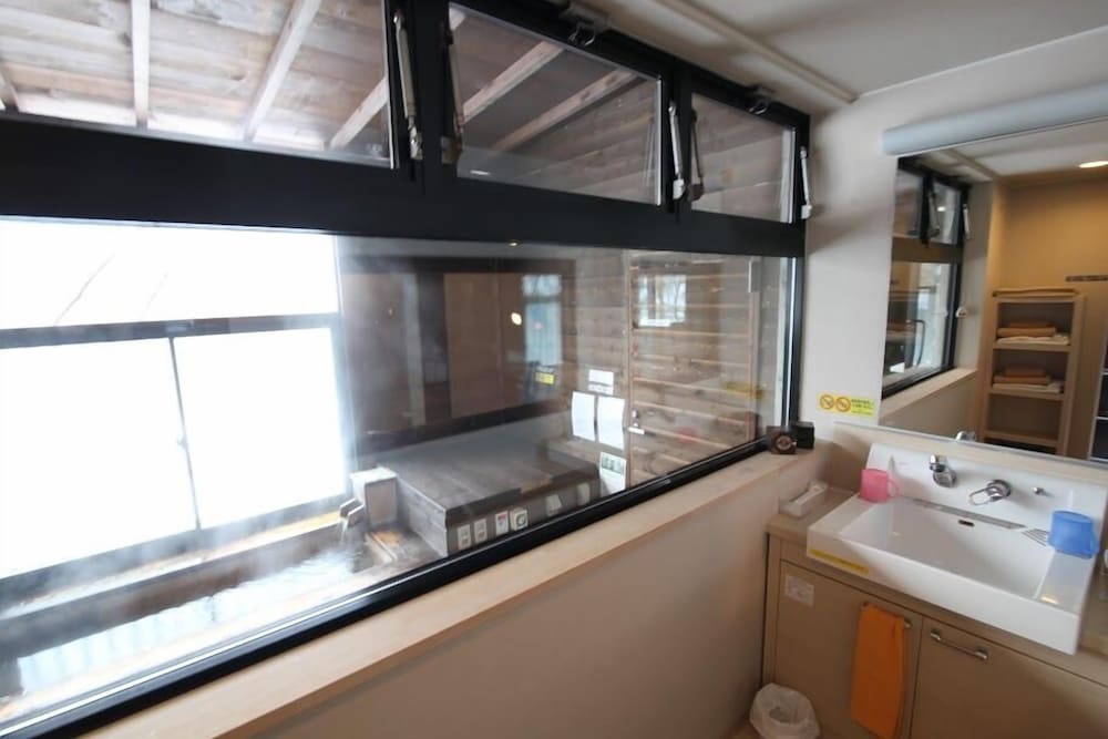 客室温泉露天風呂付コンドミニアム　（４名定員）　禁煙　山側 バスルーム11 | ウィンケルビレッジ