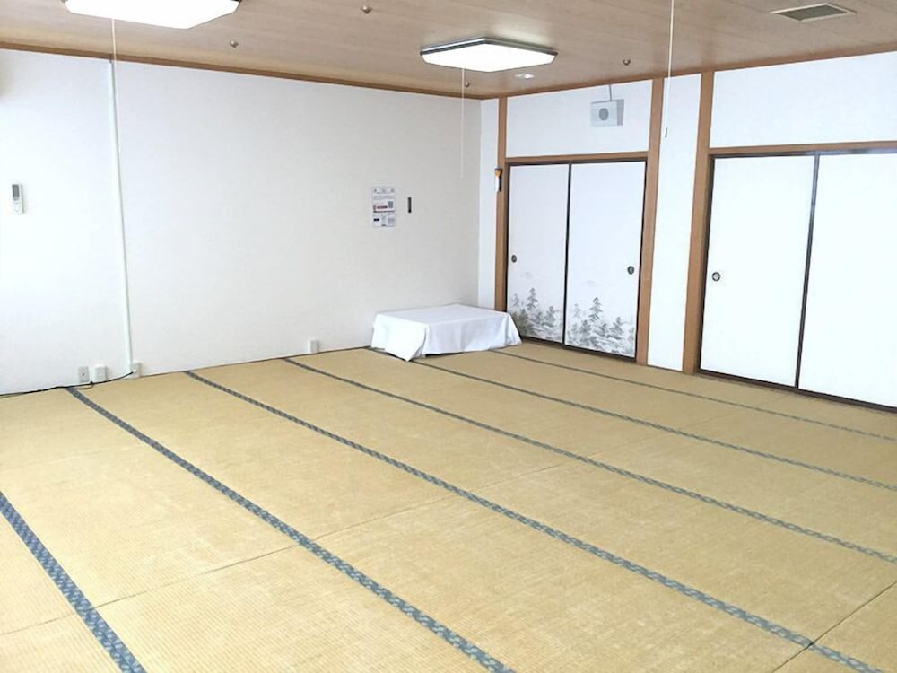 客室1 | 協働大町ビル おおまち荘