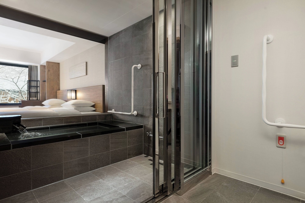 プレミアム ルーム シングルベッド 2 台 客室3 | コートヤード・バイ・マリオット 白馬