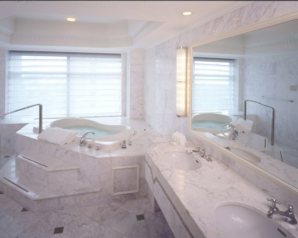 プラザスイート ツインルーム (セミダブルベッド 2台) 禁煙 (70平米) バスルーム0 | ホテル ザ・マンハッタン