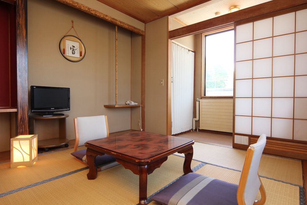 和室共用バスルーム 別館 (旧館) | 白馬ホテル扇屋