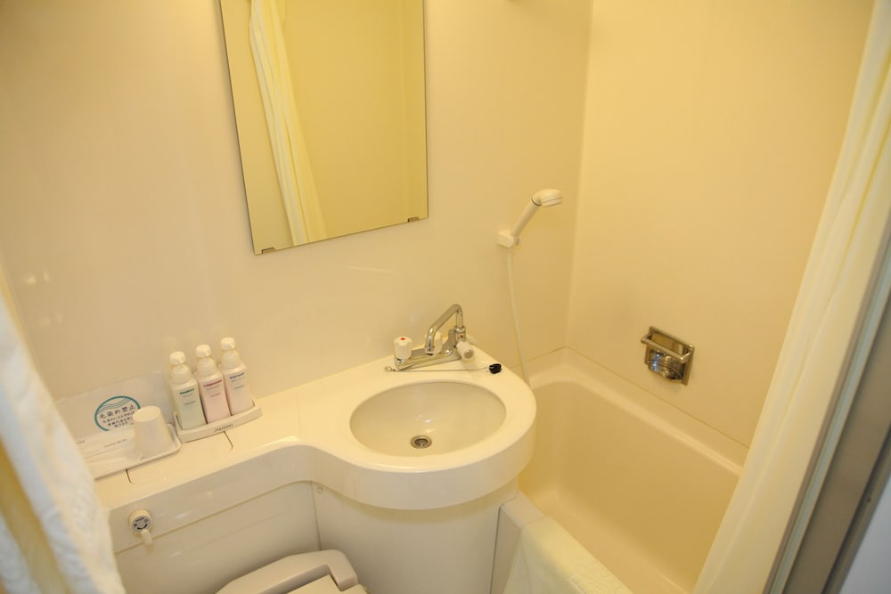 スタンダード ダブルルーム 禁煙 バスルーム0 | サンホテル八王子