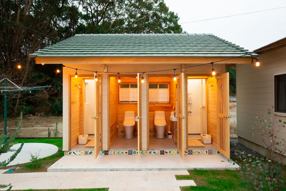 ベーシック トリプルルーム ベッド (複数台) 禁煙 共用バスルーム バスルーム0 | ゲストハウス pumping Surf