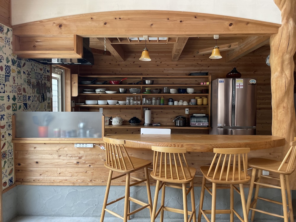 4 人部屋 禁煙 専用キッチン0 | ゲストハウス pumping Surf