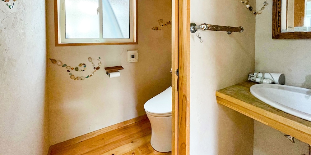 ファミリー コテージ 禁煙 バスルーム1 | ゲストハウス pumping Surf