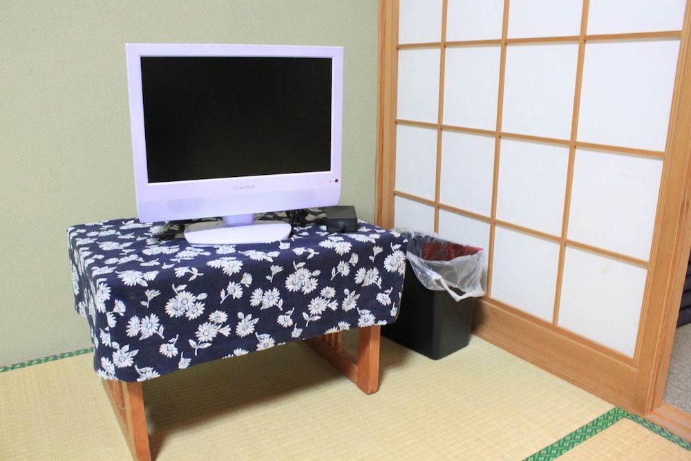 和室　共用バスルーム 客室の設備とサービス0 | ペンション & ギャラリー 菜摘実の里