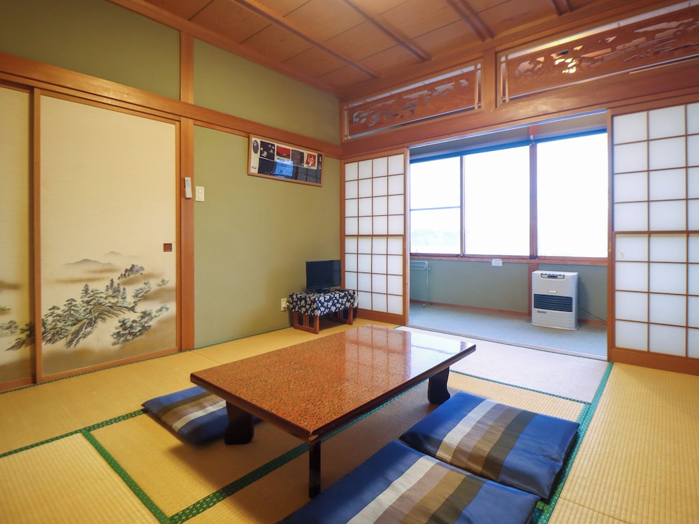 和室　共用バスルーム 客室の設備とサービス1 | ペンション & ギャラリー 菜摘実の里