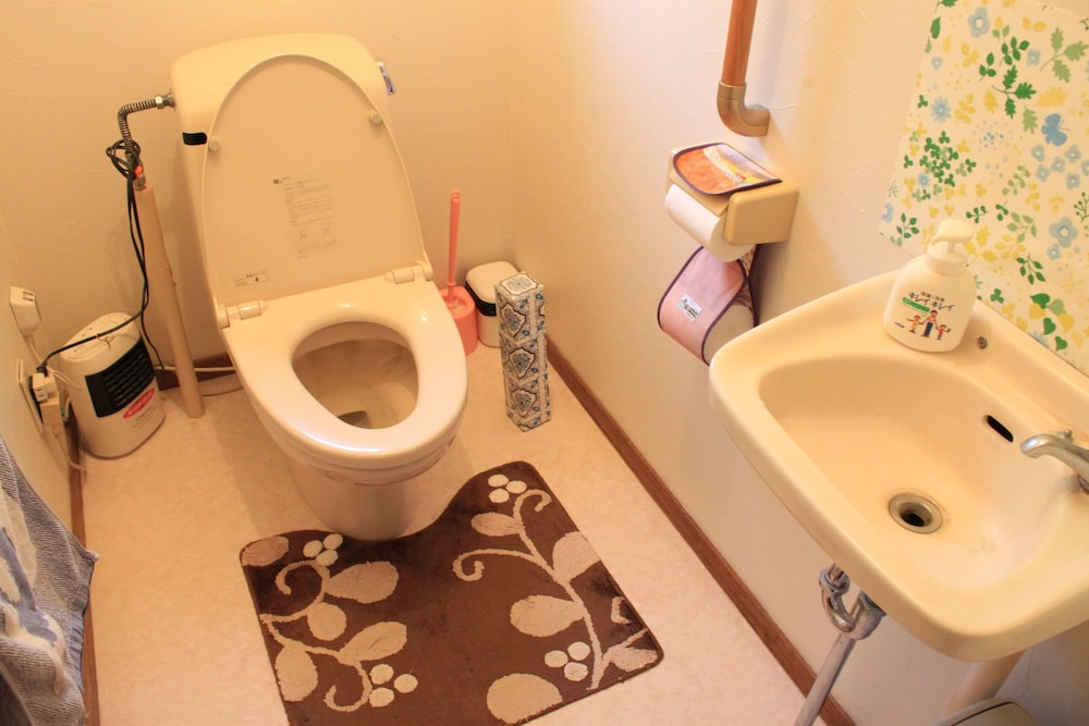 和室　共用バスルーム バスルーム0 | ペンション & ギャラリー 菜摘実の里