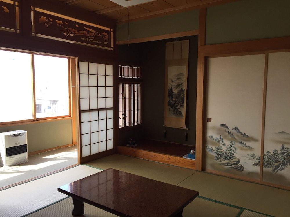 和室　共用バスルーム 客室1 | ペンション & ギャラリー 菜摘実の里