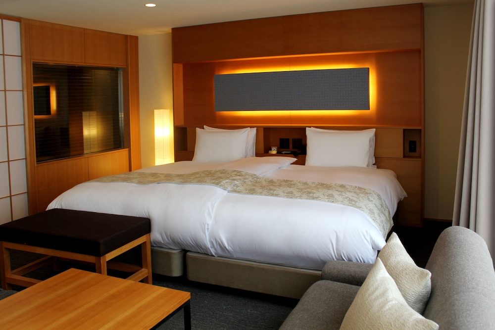 デラックス ダブルルーム クイーンベッド 1 台 禁煙 (トリップアドバイザー2020受賞) 客室1 | ヴィラ 三条室町・京都