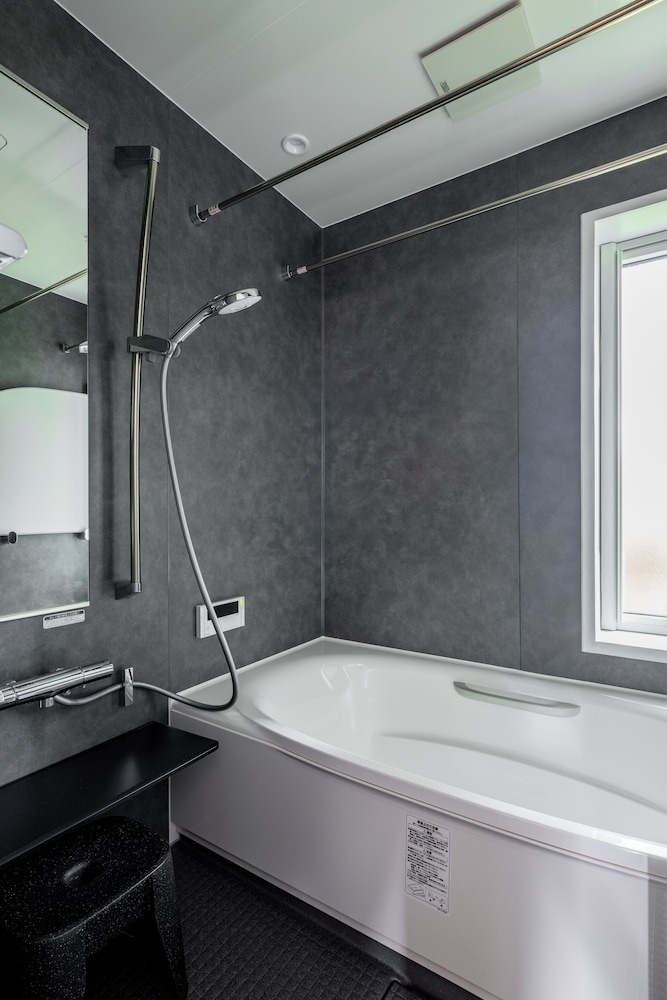 サースフェーシャレー – 5ベッドルーム – 八方エリア 禁煙 バスルーム0 | 森のシャレー