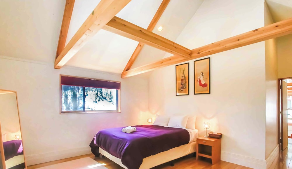 アルプスビューシャレー – 4ベッドルーム – 和田野エリア 禁煙 客室1 | 森のシャレー