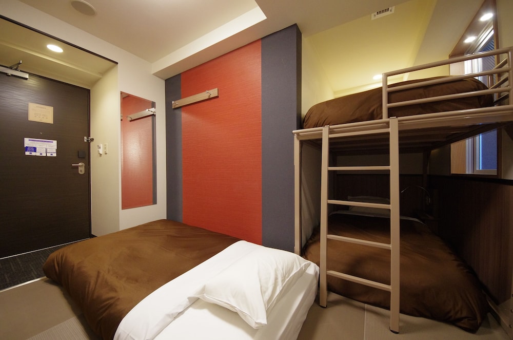 スタンダードルーム 2段ベッド＆ソファベッド付き | アーバイン京都 清水五条