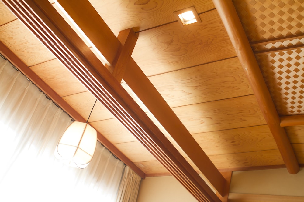 -華 HANA- ゆとりの10畳＋広縁＋踏込 客室1 | 湯河原リトリート ご縁の杜