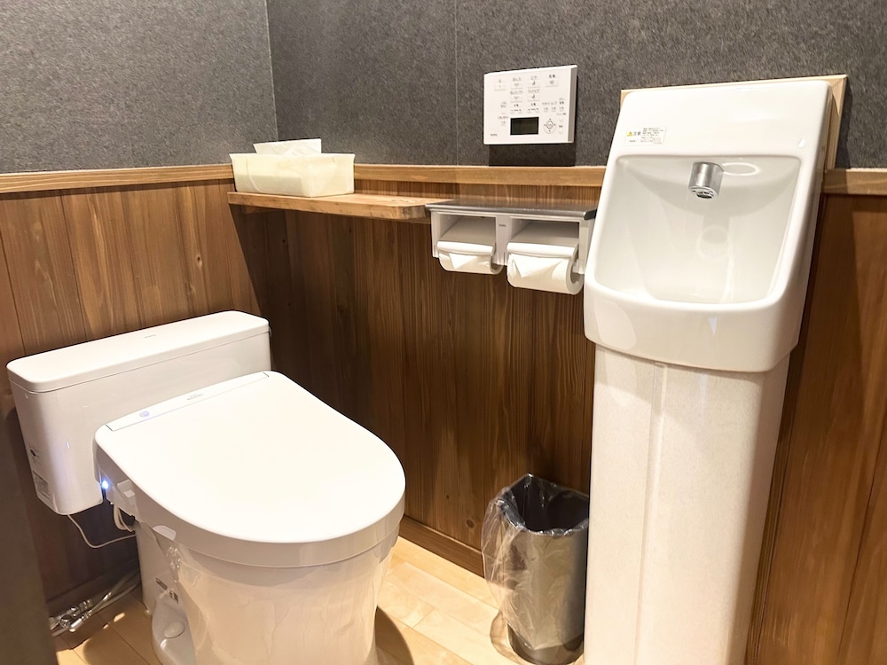 ラグジュアリー ツインルーム マウンテンビュー 客室1 | 吉野荘 湯川屋