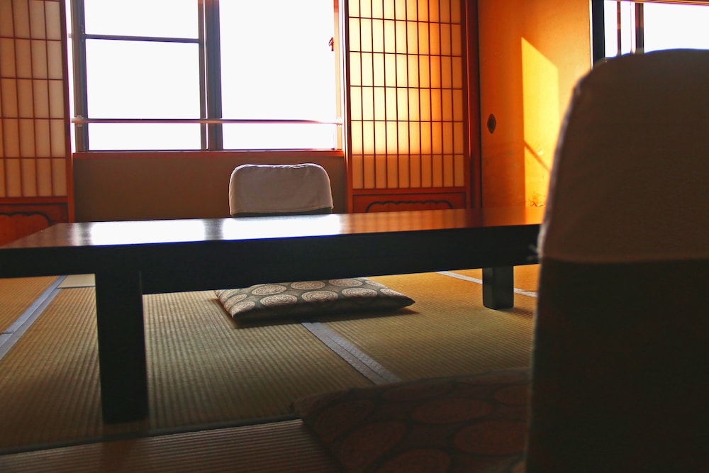トラディショナル ルーム 専用バスルーム マウンテンビュー (10 Tatami mats) 客室3 | 芳雲館